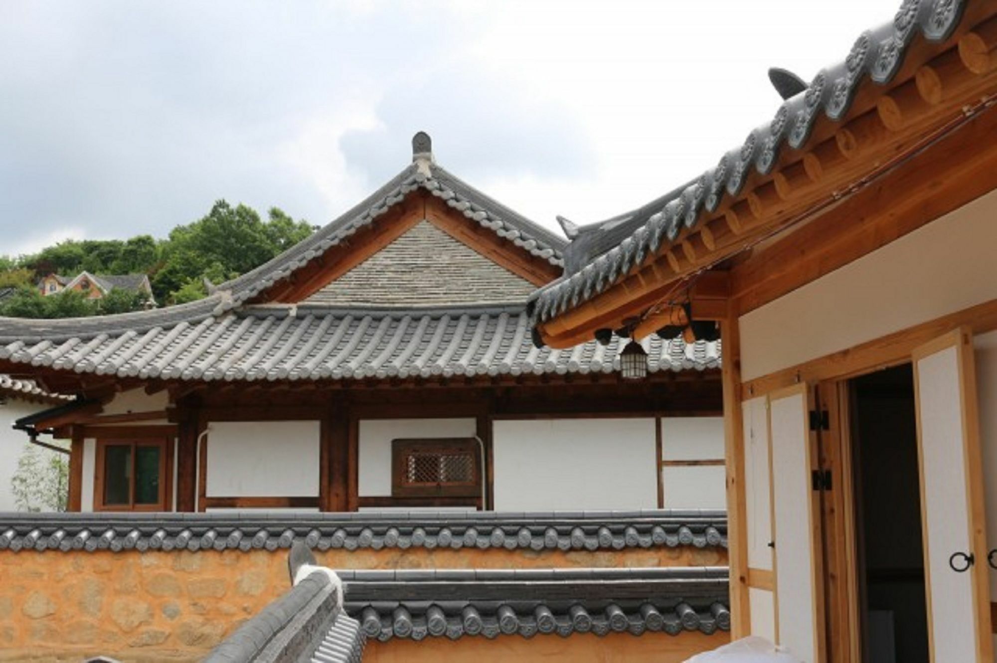 Jiwoo Dang Hotel Jeonju Ngoại thất bức ảnh